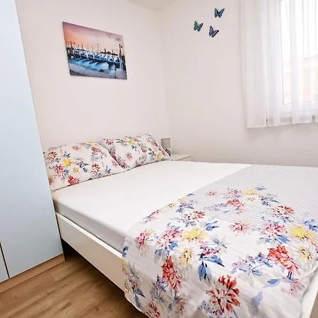 Daire Marigold Sveti Filip i Jakov